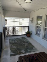 332 7th St S in St. Petersburg, FL - Building Photo