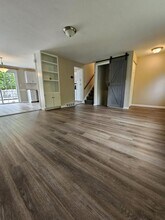 8432 Falcon Dr in Liverpool, NY - Building Photo - Building Photo
