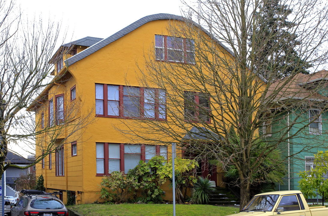 925 14th Ave in Seattle, WA - Foto de edificio