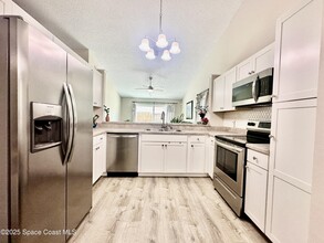 1425 Brook Dr in Melbourne, FL - Building Photo - Building Photo