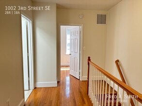 1002 3rd Pl SE in Washington, DC - Foto de edificio - Building Photo