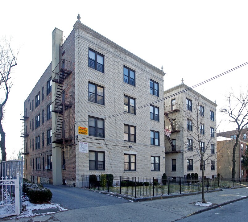 Lewis Court in Yonkers, NY - Building Photo