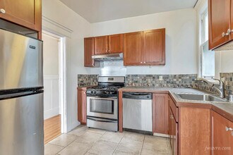 2420 Van Ness Ave in San Francisco, CA - Building Photo - Building Photo