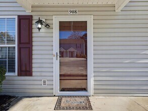 908 Micro Way in Knoxville, TN - Building Photo - Building Photo