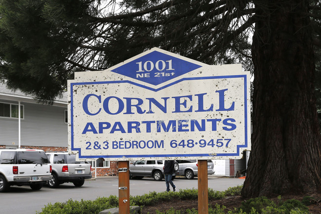 Cornell Apartments in Hillsboro, OR - Building Photo - Building Photo