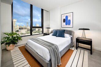 138 NW 30th St, Unit C3 in Miami, FL - Building Photo - Building Photo
