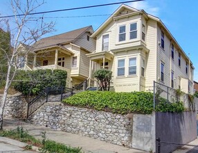 Surfside Apartments in Santa Cruz, CA - Building Photo - Primary Photo