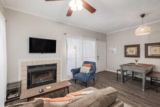 802 S 1st St, Unit SI ID1054235P in Austin, TX - Building Photo - Building Photo