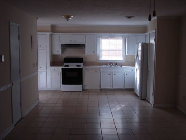 5301 Ridgewood Rd in Jackson, MS - Building Photo - Building Photo