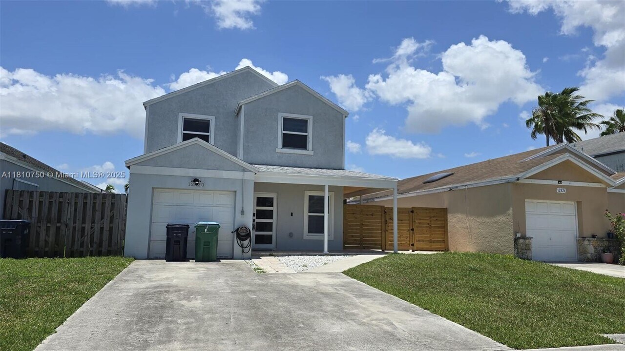 12820 SW 146th Terrace in Miami, FL - Building Photo