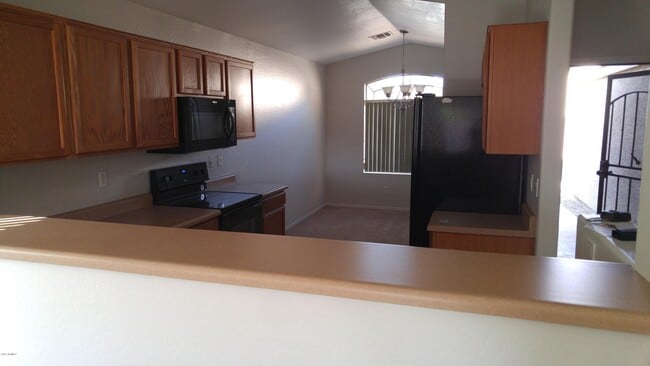 3222 S Justin Dr in Tolleson, AZ - Building Photo - Building Photo