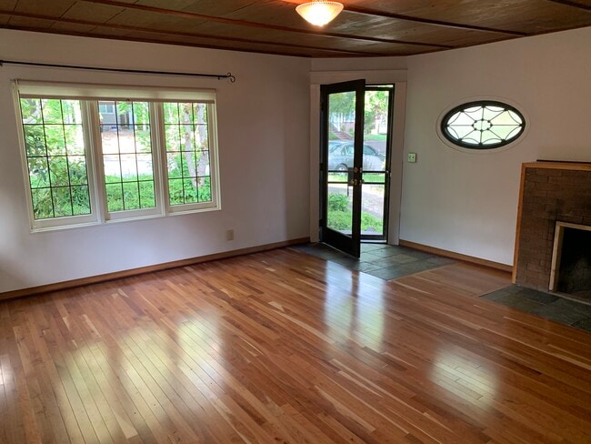 2268 Agate St in Eugene, OR - Building Photo - Building Photo