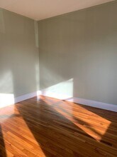 1665 Commonwealth Ave, Unit 1 in Boston, MA - Foto de edificio - Building Photo