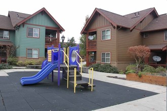 Cascadia Village in Vancouver, WA - Foto de edificio - Other