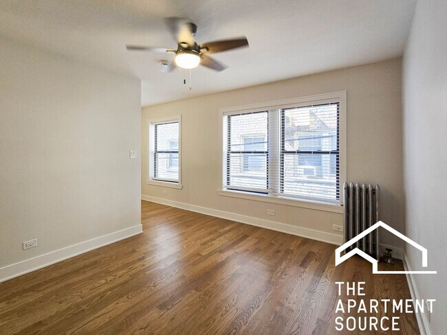 516 W Cornelia Ave in Chicago, IL - Building Photo - Building Photo