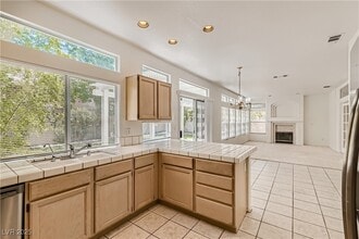 2109 Club Meadows Dr in Henderson, NV - Building Photo - Building Photo