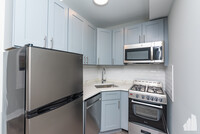 525 W Belmont Ave, Unit 3A in Chicago, IL - Building Photo - Building Photo