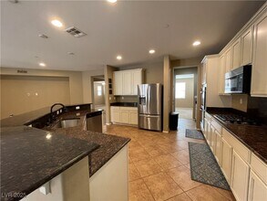 3204 Del Terra Ave in Henderson, NV - Building Photo - Building Photo