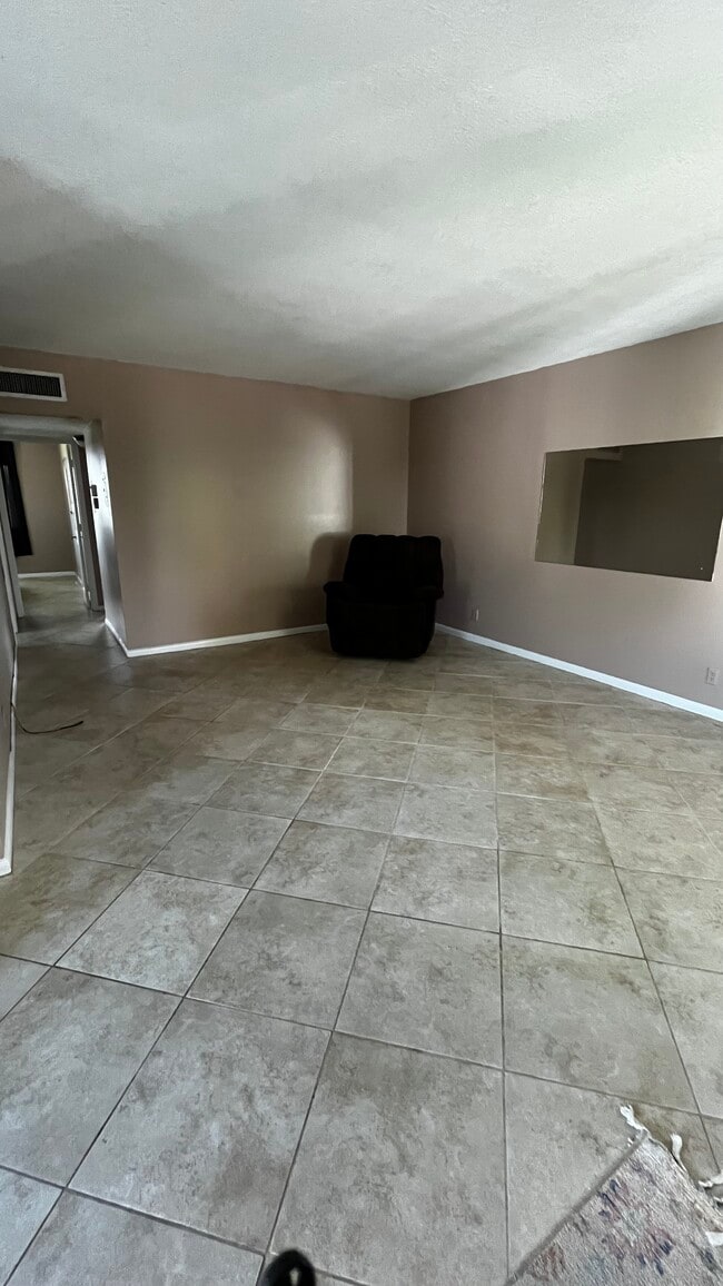 property at 136 Coventry F
