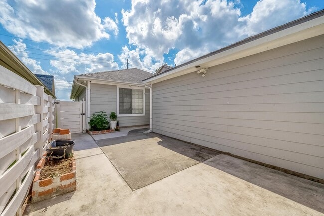 9511 Farrell Dr in Houston, TX - Building Photo - Building Photo