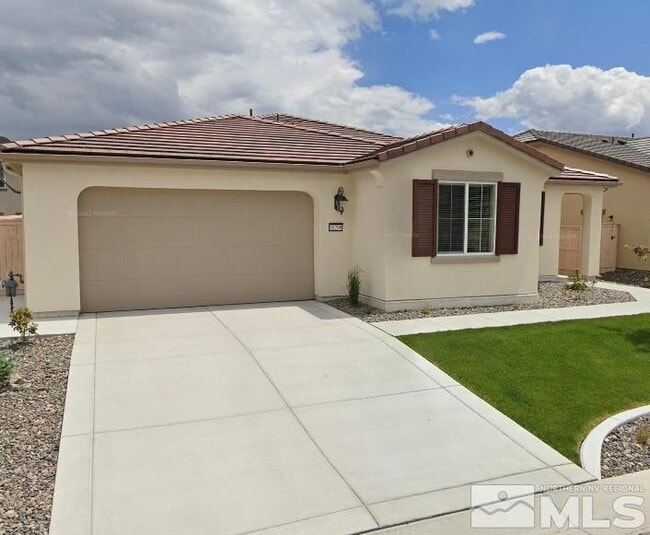 10290 Culiacan Pass Trail in Reno, NV - Foto de edificio - Building Photo