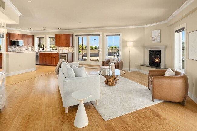 745 Bellevue Ave E in Seattle, WA - Building Photo - Building Photo