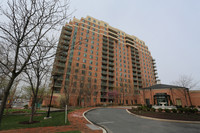 The Sterling at the Metro in North Bethesda, MD - Foto de edificio - Building Photo