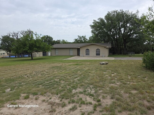property at 1401 Sheppard Ln