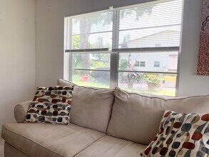 5 Sussex A in West Palm Beach, FL - Building Photo - Building Photo