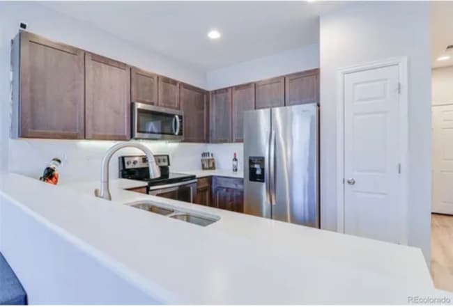 16059 E Elk Dr in Denver, CO - Foto de edificio - Building Photo