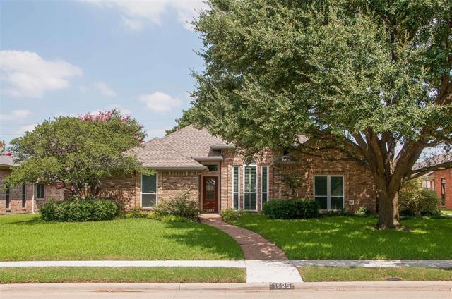 1525 Tawakoni Ln in Plano, TX - Building Photo