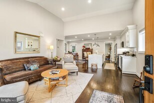 8706 Sundale Dr in Silver Spring, MD - Building Photo