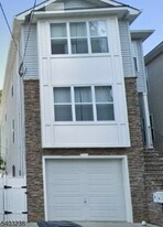 201 Schuyler Ave in Newark, NJ - Building Photo