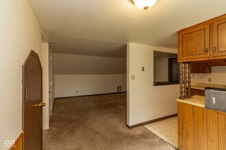 807 Riverside Dr in Greenwood, IN - Building Photo - Building Photo
