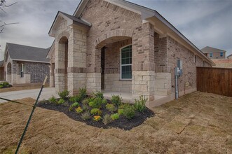 616 Peace Pipe Way in Georgetown, TX - Building Photo - Building Photo