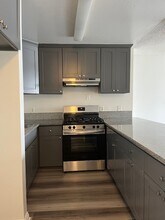 123 Mariposa N Ave, Unit 11 in Los Angeles, CA - Foto de edificio - Building Photo