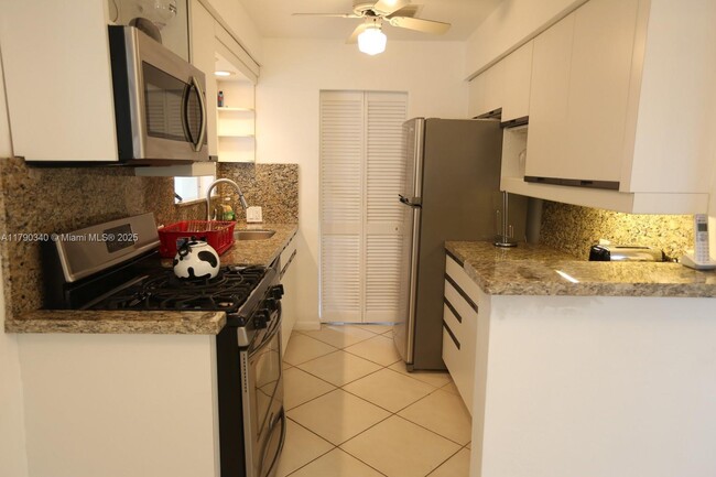 1443 Hollywood Blvd in Hollywood, FL - Building Photo - Building Photo