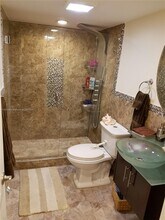 3860 NE 170th St in North Miami Beach, FL - Building Photo - Building Photo