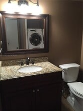 16581 Blatt Blvd, Unit 201 in Weston, FL - Building Photo - Building Photo