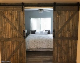 64 4th St in Bonita Springs, FL - Building Photo