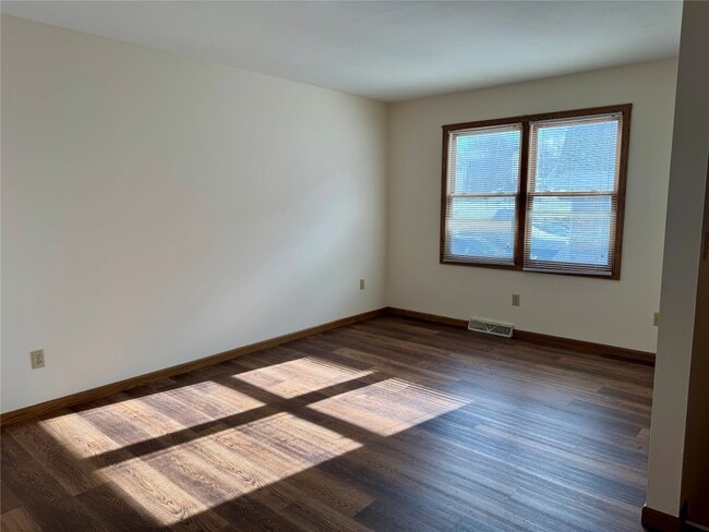 4024 Canterbury Dr in Erie, PA - Building Photo - Building Photo