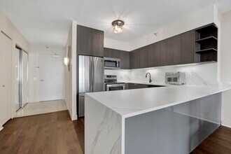 512 N McClurg Ct in Chicago, IL - Foto de edificio - Building Photo