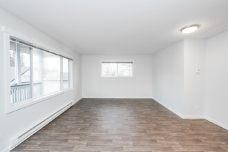 La Madera Apartments in Federal Way, WA - Building Photo - Interior Photo