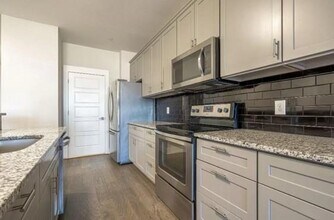 251 S Mill St in Lewisville, TX - Building Photo - Building Photo