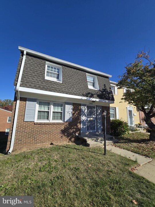 1455 Potomac Heights Dr in Fort Washington, MD - Building Photo