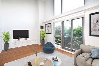 1 Earhart St in Cambridge, MA - Building Photo - Building Photo