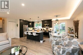 20 Ottaway Ave in Barrie, ON - Building Photo - Building Photo