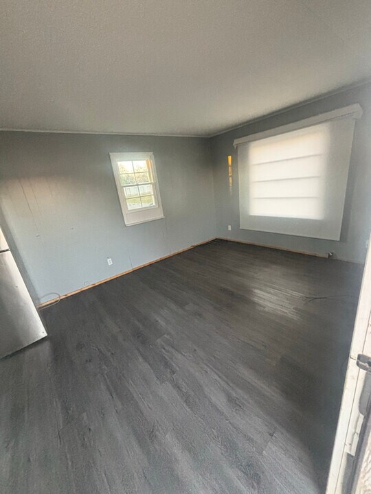 12 Green Acres Dr in Cave City, KY - Building Photo