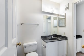 Mallard Cove Apartments in Midlothian, VA - Building Photo - Building Photo