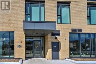 6 Chartwell Rd in Toronto, ON - Building Photo - Building Photo